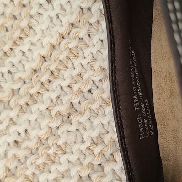 BareTraps Reach Mary Janes, size  7.5 - Picture 8 of 8